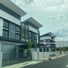 Freehold and Spacious Semi D factory in Prime location