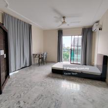 Room for rent near Midvalley, Southkey, Sentosa