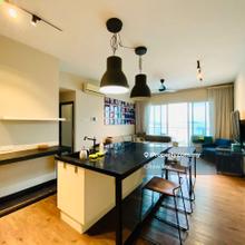 Fully Furnished High Floor 1044sqft Seaview Unit 