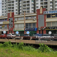 Medan Selayang, Ground Floor Shop, Main Road, Batu Caves, Selayang