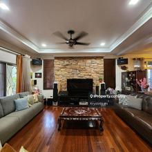 Beautiful Renovated Semi-D In  Kota Kemuning