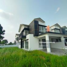 Corner 2 Storey Hillpark Cherry 2 Puncak Alam, Newly Paint, 5r 4b