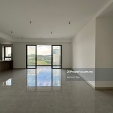 Rare unit with 3 balcony that perfectly blends indoor n outdoor living