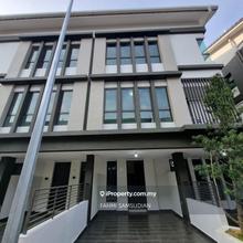 Residensi Harmoni Townhouse, Kayu Ara, Bandar Utama for rent