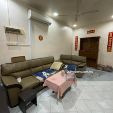 Bukit indah single storey partial furnished for rent