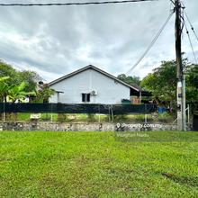 1-Storey corner lot for sale at Jalan Melursari - Facing open field.