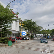 2.5 Storey Semi-D Shop For Rent