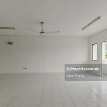 Facing Mountain newly refurbish  freehold condo 