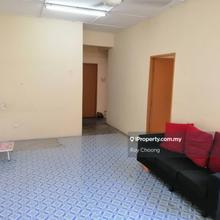 Puchong Utama Court 1 @ Puchong Utama for Sale!