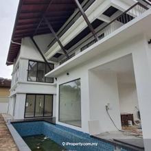 Bungalow with swimming pool for sale at Taman Equine