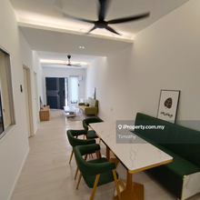 Freehold one half storey house for sale in ujong pasir