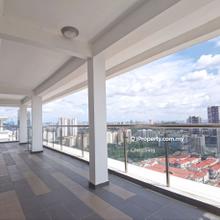 Limited high floor Lshape balcony unit with unblock city n forest view