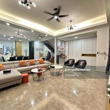 3 Storey Semi-D House Very Well Renovated with Gated Guarded 