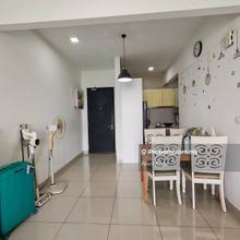 Partly Furnished, 2 Bedrooms, 2 Car Park, Freehoold