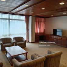 Short walk to resort hotel, sky avenue, first worlds hotel, theme park
