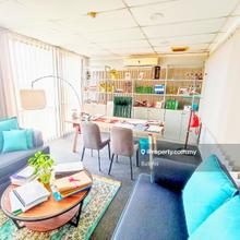 Well Kept Level 7 Spacious Office Sale with Tenancy Worldwide Business
