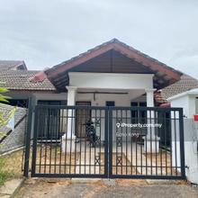 Good Condition & Newly Touch Up Single Storey Call Echo For Viewing
