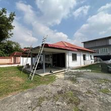 Seksyen 4 Single Storey Semi-D house At PJ For Rent