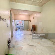 Townhouse below market price 