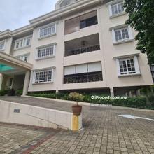 Luxurious and spacious unit in 16 Taman U-Thant