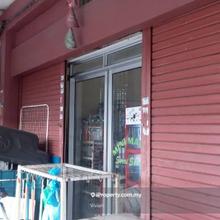 Kedai Setingkat untuk Jual di Padang Serai