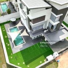 3 Storey Bungalow Corner Lot with Lift & swimming pool , Setia Alam