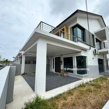 End lot Facing Padang 