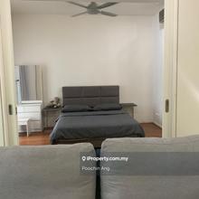 Walking distance to KLCC, LRT and MRT station 