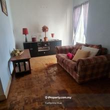 Double storey link  for sale @ usj 20 , nearby LRT station 