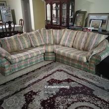 5 Minutes Walk To LRT & KLCC Park, Near To Office Towers & Amenities