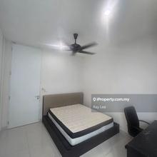 Ready to move in, for female only, walking distance to sunway
