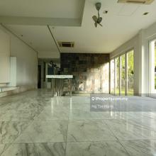 2 Storey Bungalow Surrounded by Greens with Private frontage & Access