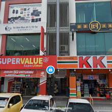 High visibility shops with office mainroad facing 
