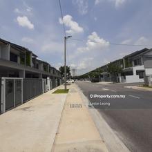 M Aruna New house Saujana Rawang For rent