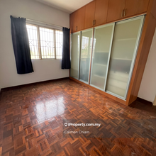 Medium floor unit to sale only Rm 300k
