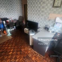 Corner Lot Flat Seksyen 8 Shah Alam for Sale