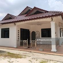 Muar Serom Ledang bungalow house for rent
