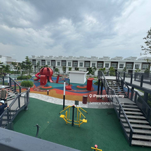 3 Storey Villa House Direct Swimming Pool n Facilities Garden