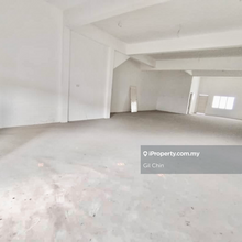 Bandar Seri Botani Shoplot Ground Floor For Rent