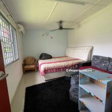Terrace house for Sale