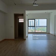 Sunway Geo Avenue Office Suite v vinyl floor and nice view