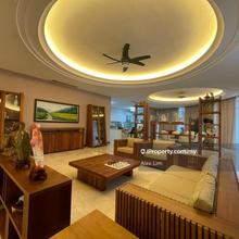 8 Gurney Condominium For Rent !!