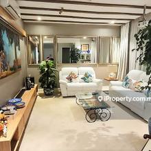 2 remarkable adjoining units - Designer suite & Standard unit. 