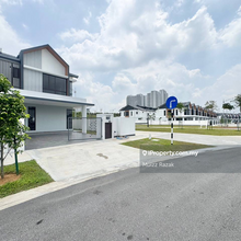 End Lot Sebelah Playground