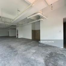 Retail Office for rent in PJ !