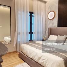 Prime location, 5mins to 1U, Free Shuttle Service to LRT 3 station