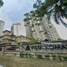 Vista Komanwel C facing golf course