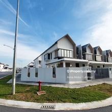 New Corner Lot Partial Furnished Unit at Serenia Aiora, Bandar Serenia