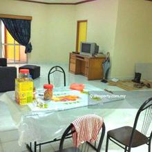 Tampoi Penthouse Partially Furnished