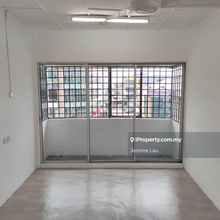 Low cost flat Jalan hajimana bandar kluang for sale